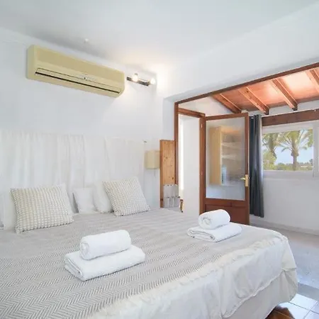 Ca Sa Padrina Holiday home *